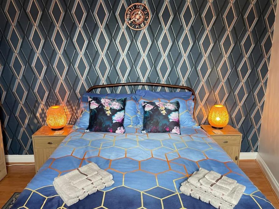 Apartmán Beanies Lornestreet Four Bed House Swindon Exteriér fotografie