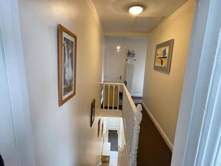 Apartmán Beanies Lornestreet Four Bed House Swindon Exteriér fotografie