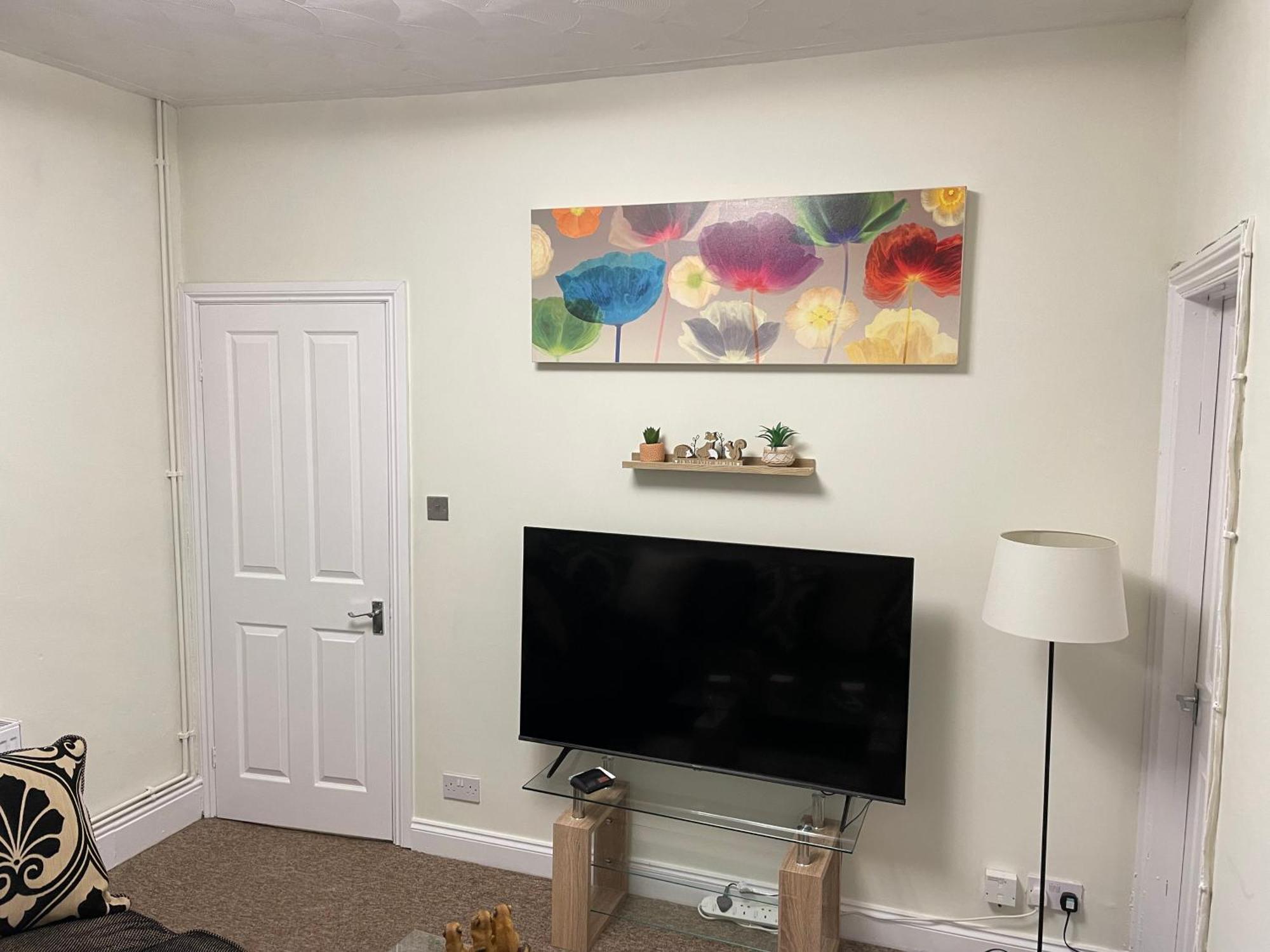 Apartmán Beanies Lornestreet Four Bed House Swindon Exteriér fotografie